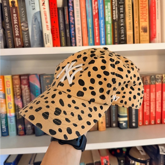 47 Accessories - Women's New York Yankees Cheetah Clean Up Cap
